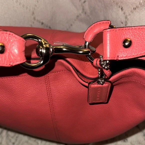 Coach Avery Pebble Grain Leather Large Hobo - Picture 4 of 12